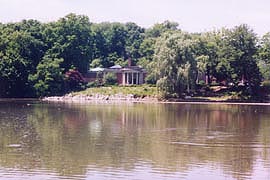 [photo, Washington County Museum of Fine Arts, City Park, Hagerstown, Maryland]