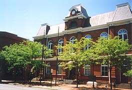 [photo, Courthouse, 95 West Washington St. Hagerstown, Maryland]