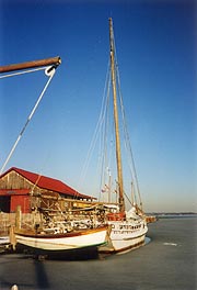 [photo, Skipjack H. M. Krentz on Miles River, St. Michaels, Maryland]